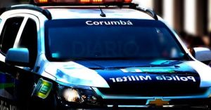 Homem ameaça mãe idosa e danifica portão de vizinha no Dom Bosco